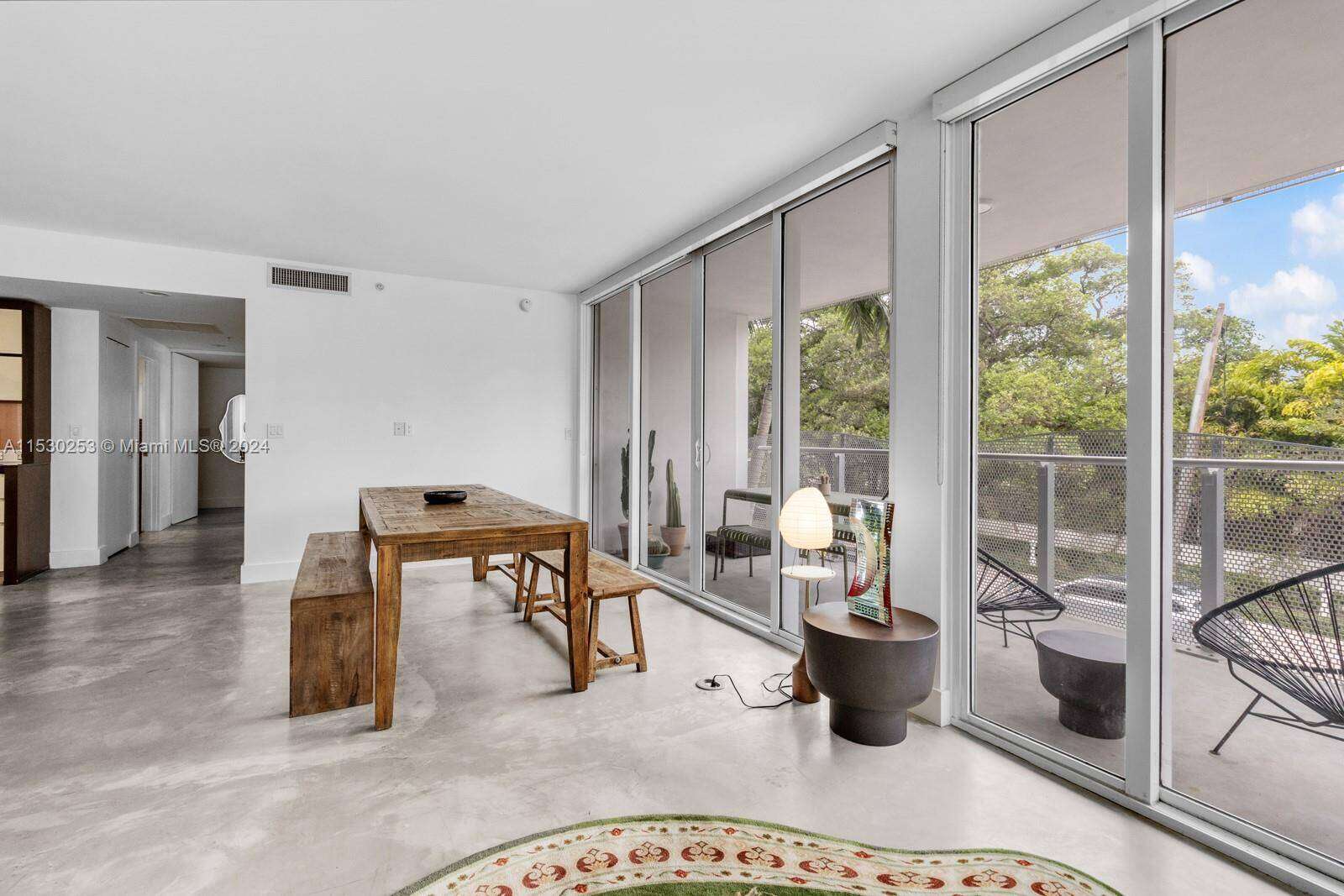 Artecity Unit #210 | Picture 11