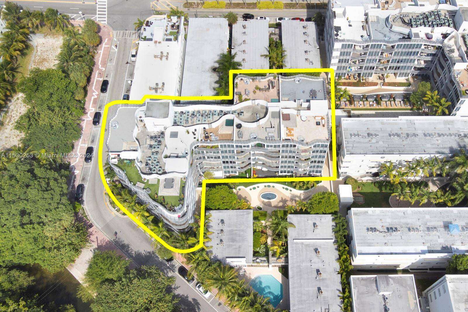 Artecity Unit #210 | Picture 28