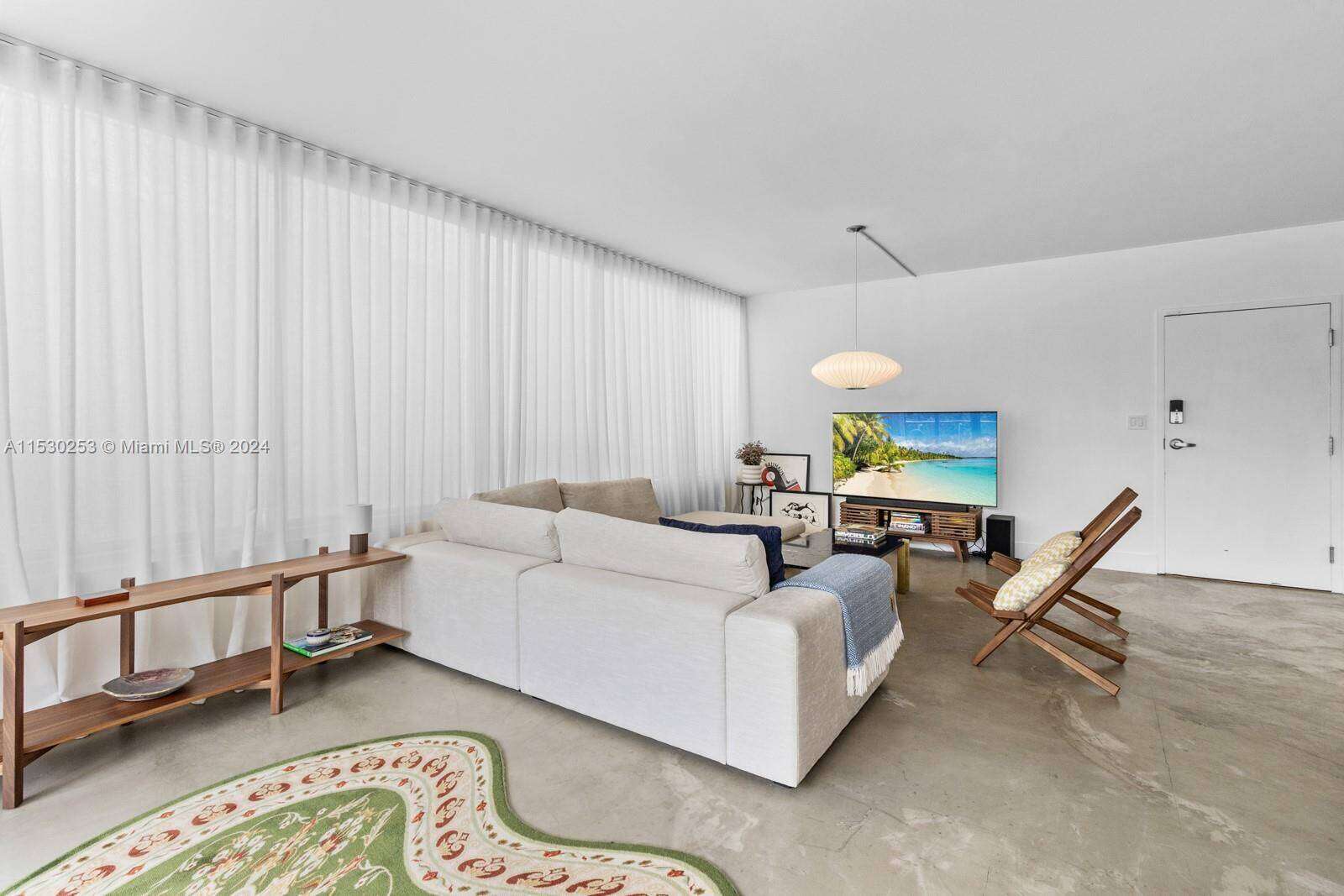 Artecity Unit #210 | Picture 8