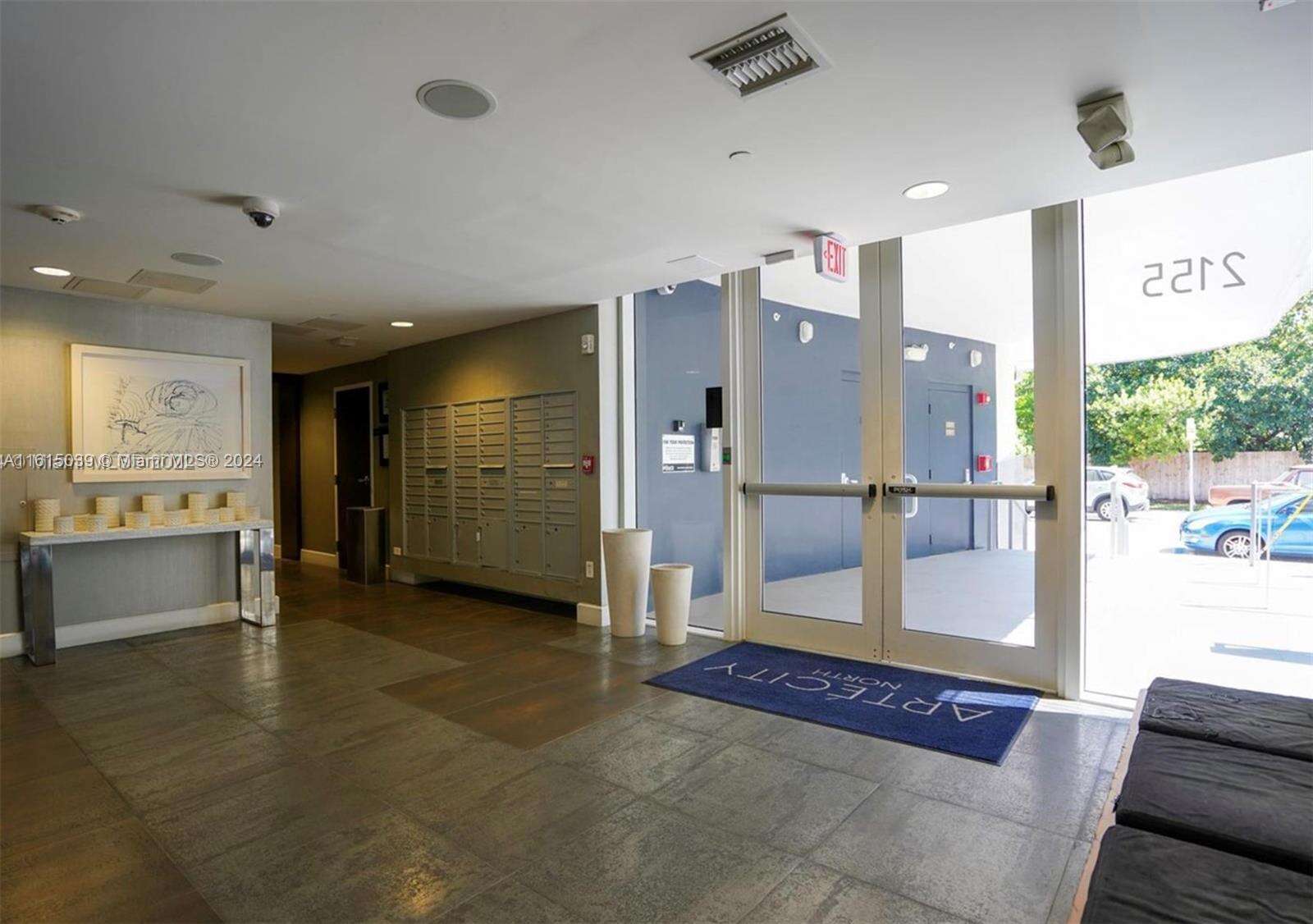 Artecity Unit #206 | Picture 5