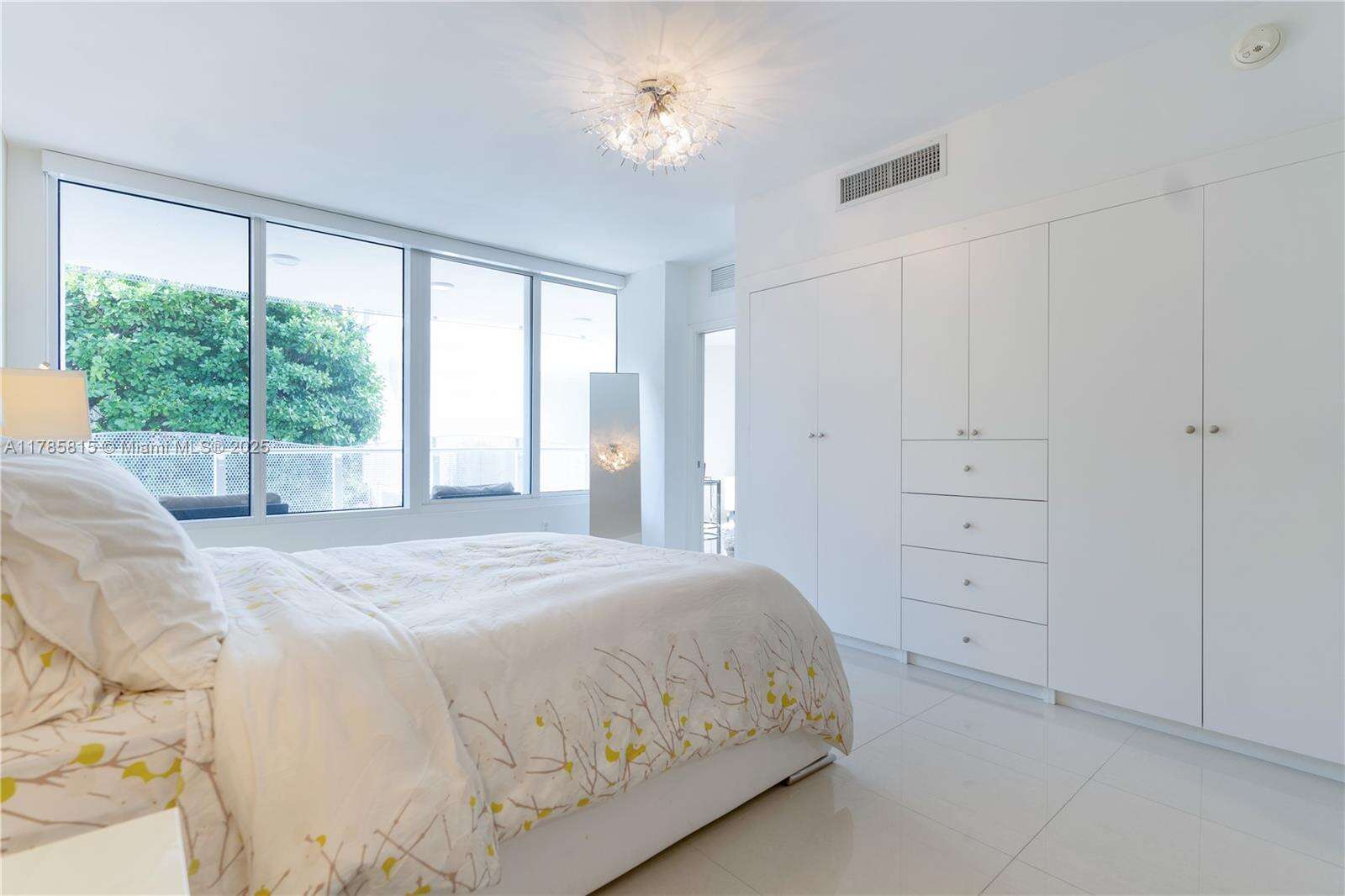 Artecity Unit #207 | Picture 13