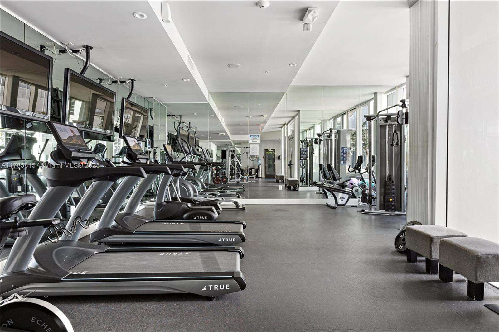 Artecity Unit #207 | Picture 17