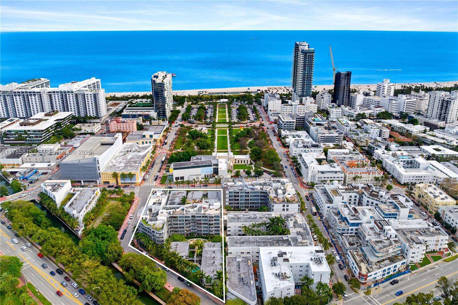 Artecity Unit #207 | Picture 20