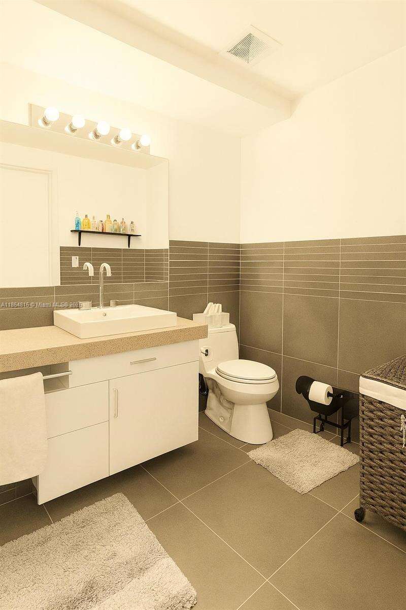 Artecity Unit #303 | Picture 21