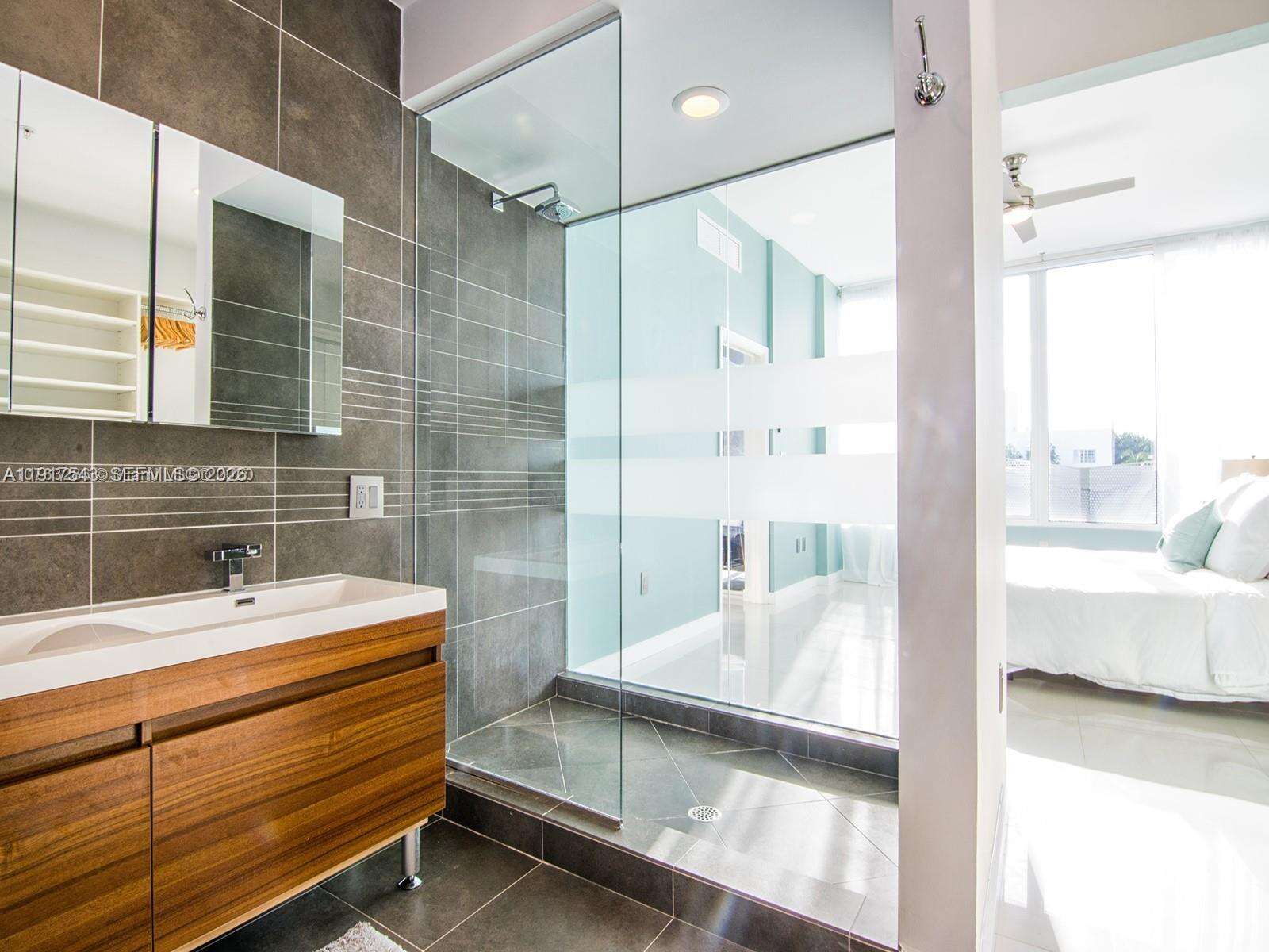 Artecity Unit #406 | Picture 11