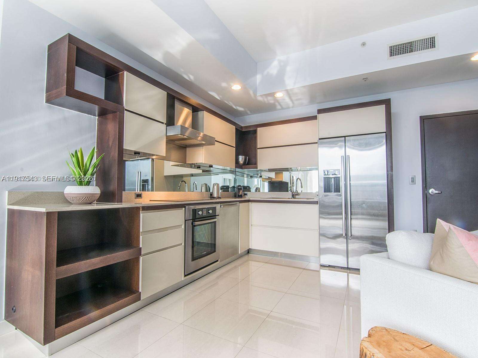 Artecity Unit #406 | Picture 7