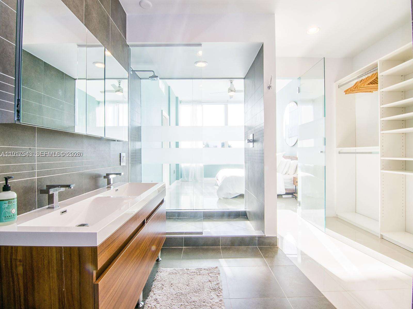 Artecity Unit #406 | Picture 10