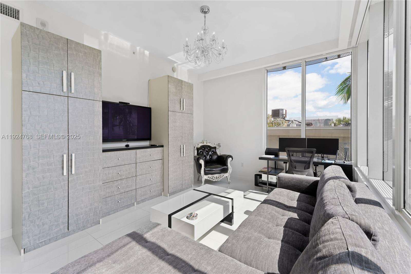 Artecity Unit #201 | Picture 15