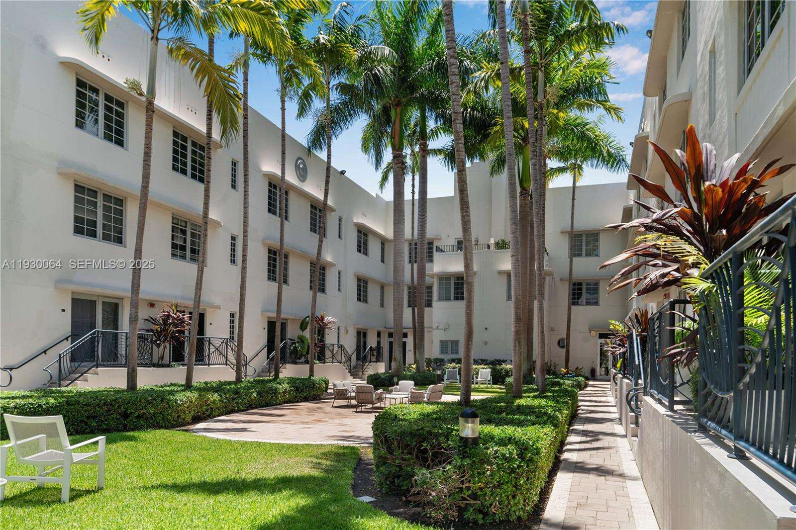 Artecity Unit #212 | Picture 17