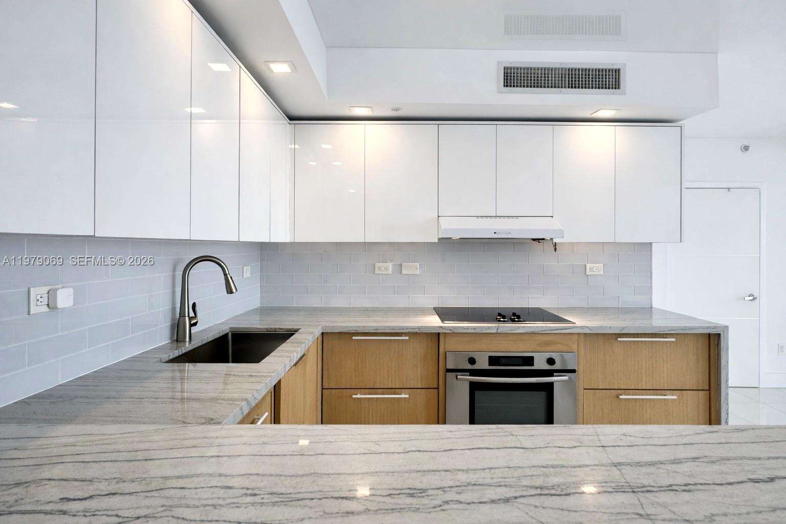 Artecity Unit #606 | Picture 7