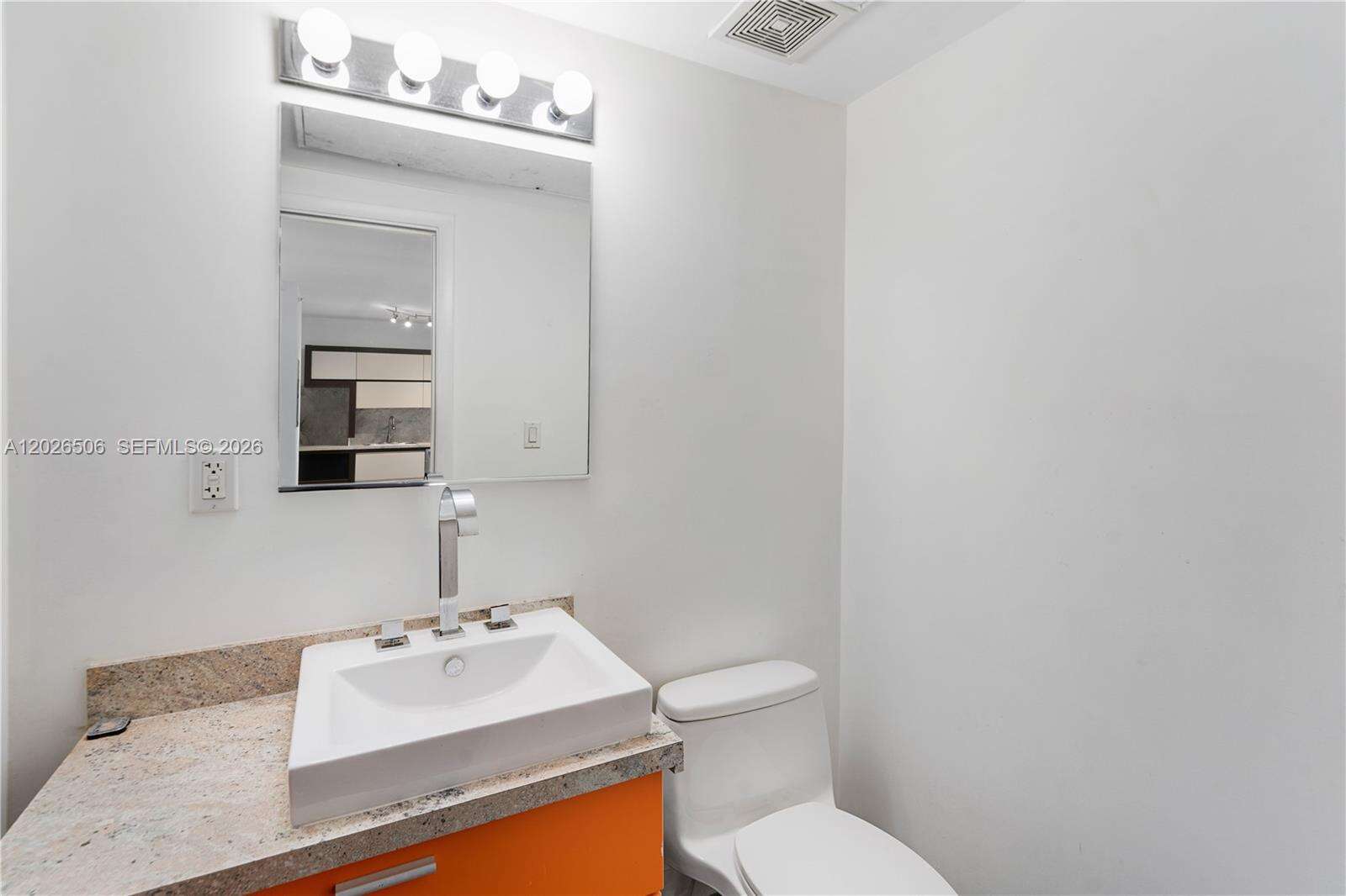 Artecity Unit #212 | Picture 9