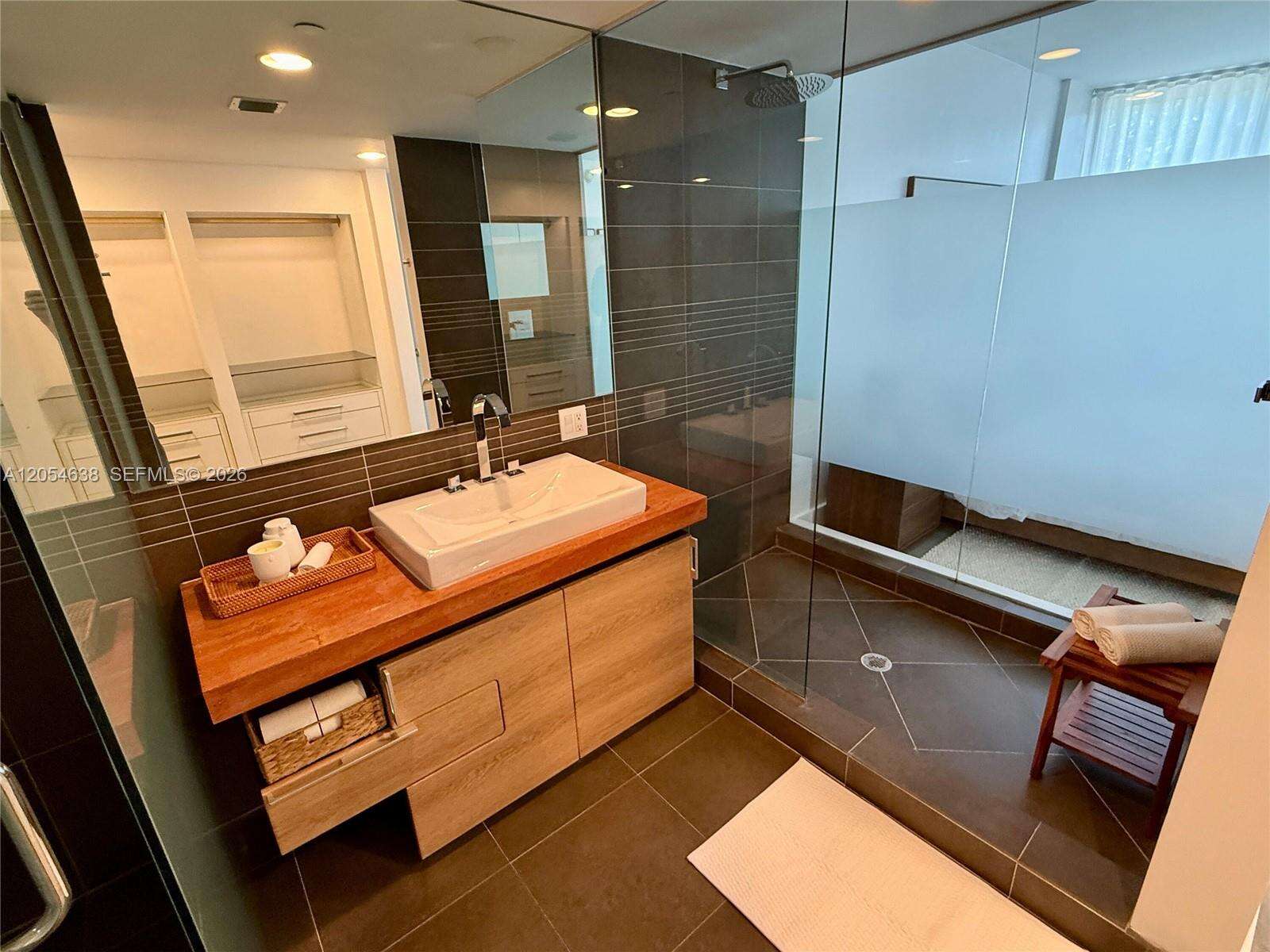 Artecity Unit #210 | Picture 10