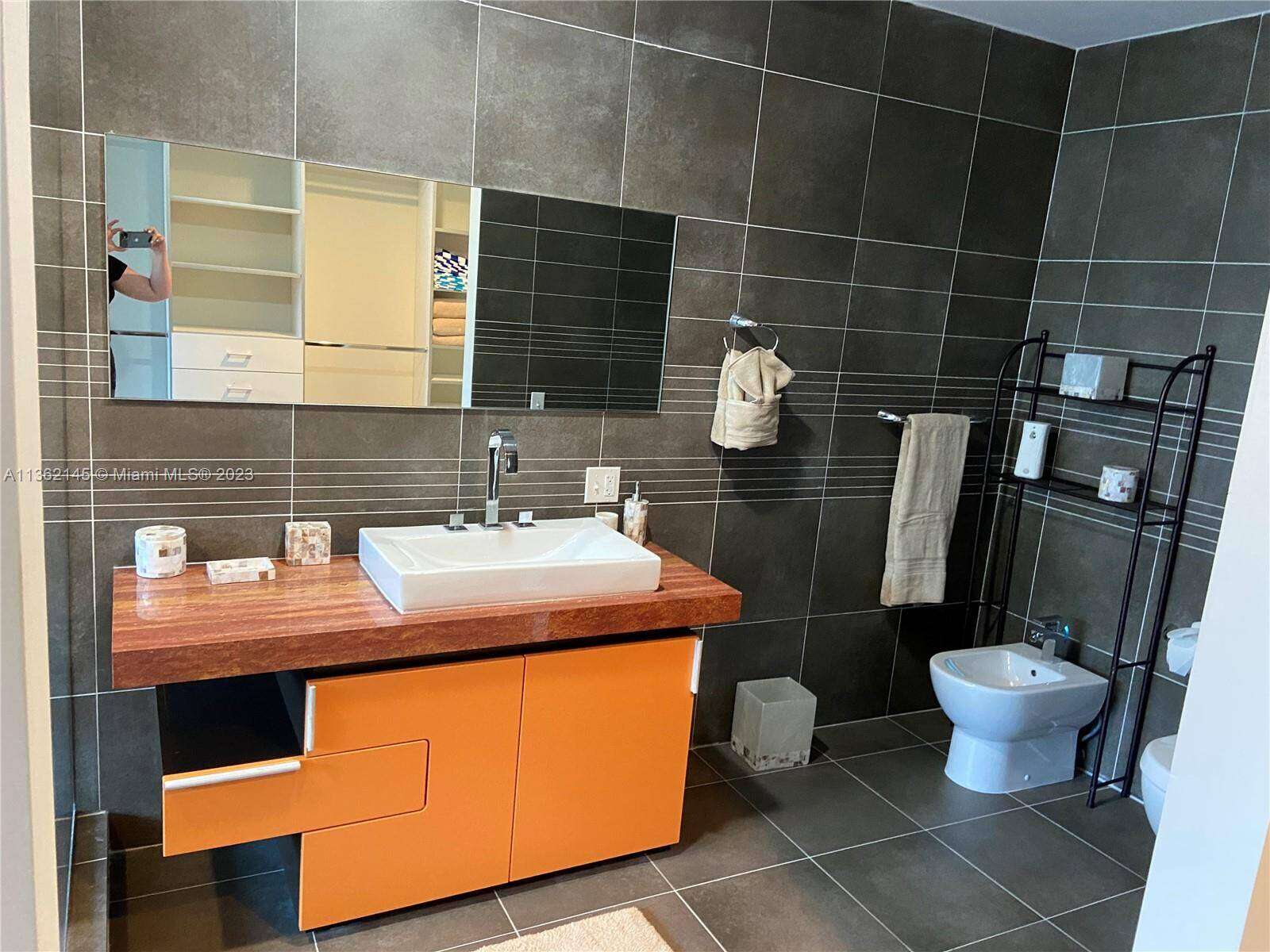 Artecity Unit #204 | Picture 13