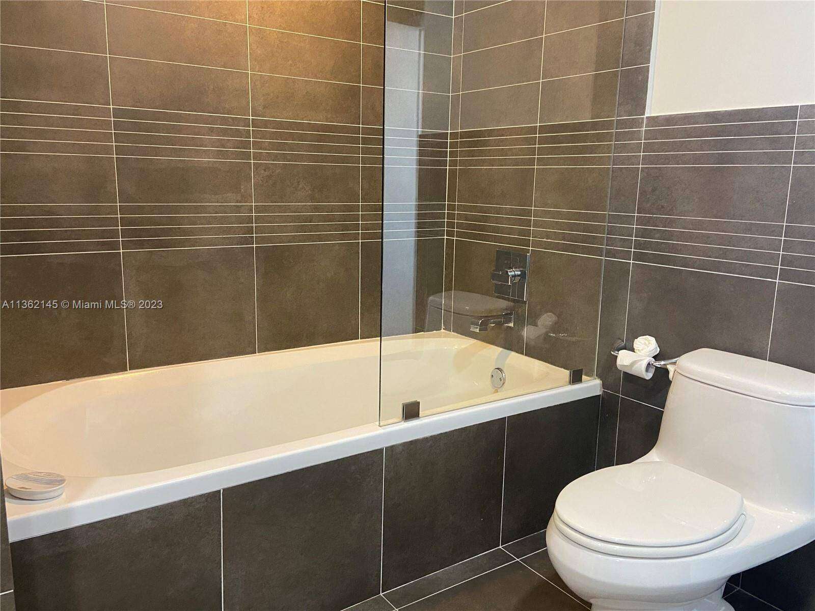 Artecity Unit #204 | Picture 15