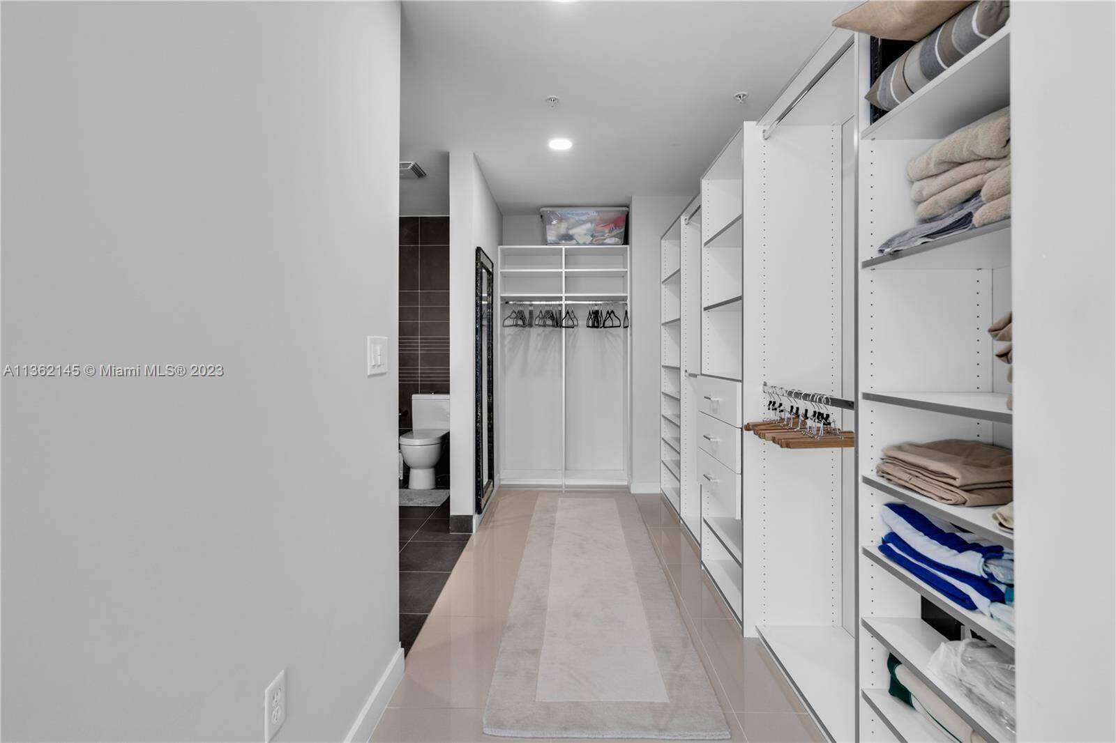 Artecity Unit #204 | Picture 9