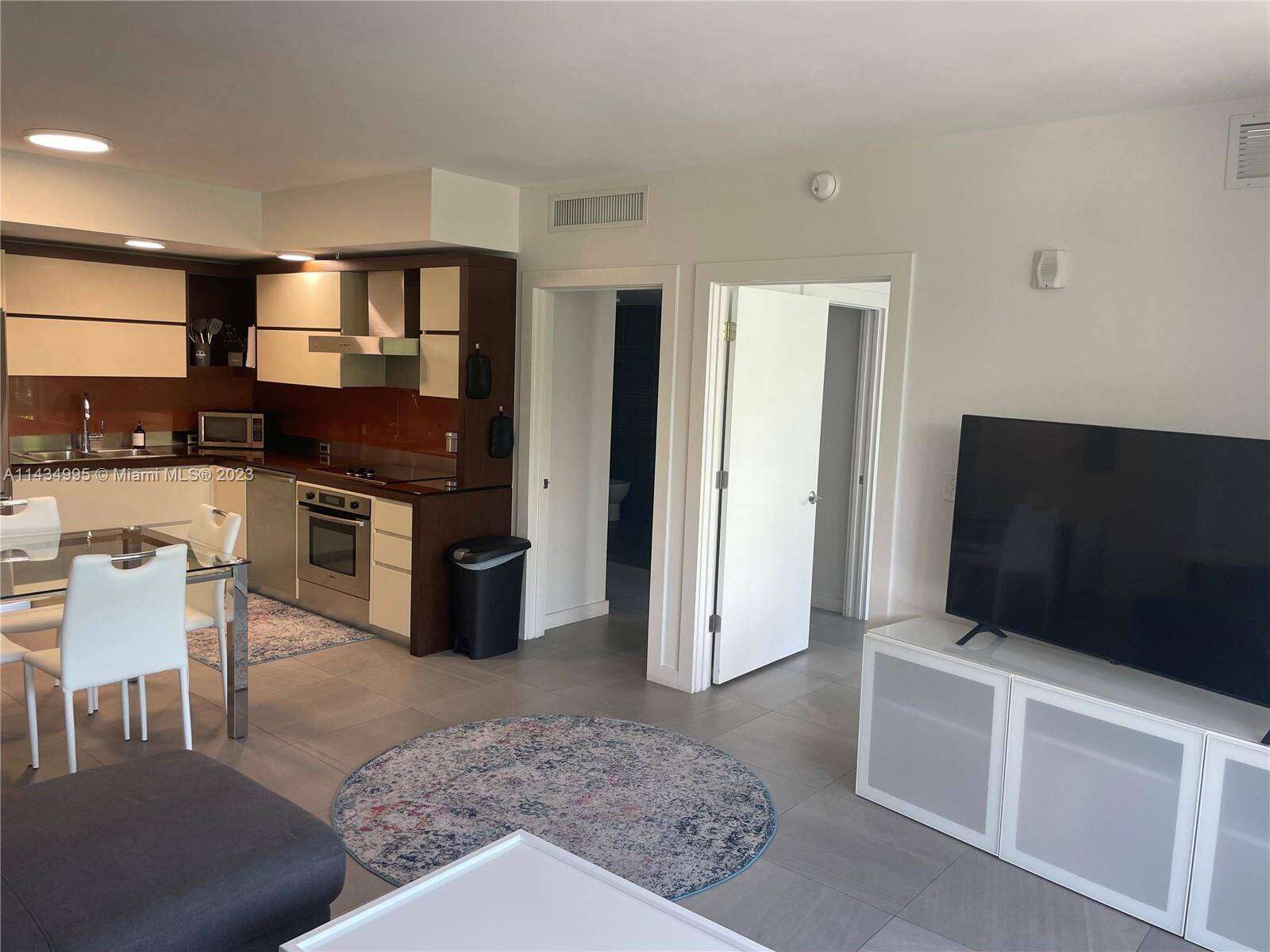 Artecity Unit #202 | Picture 5