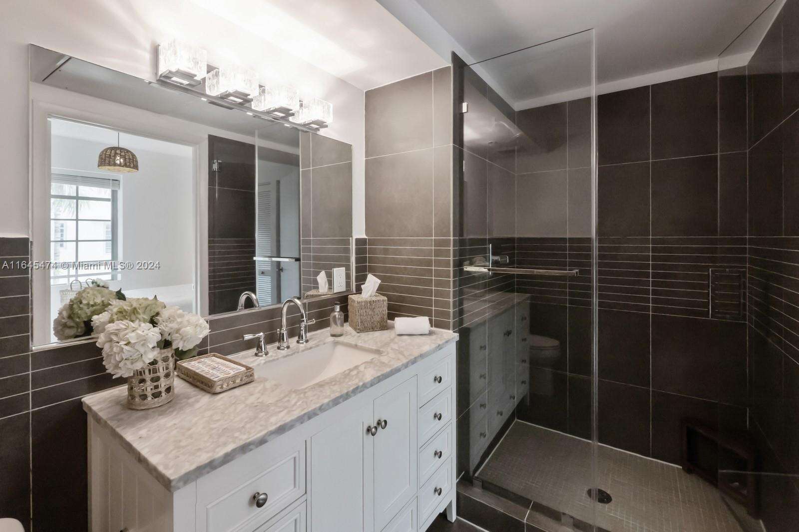 Artecity Unit #310 | Picture 12