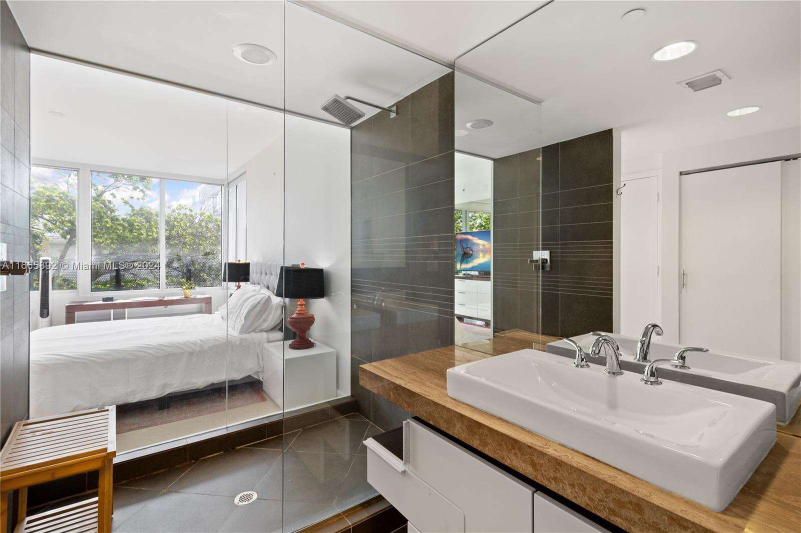 Artecity Unit #201 | Picture 15