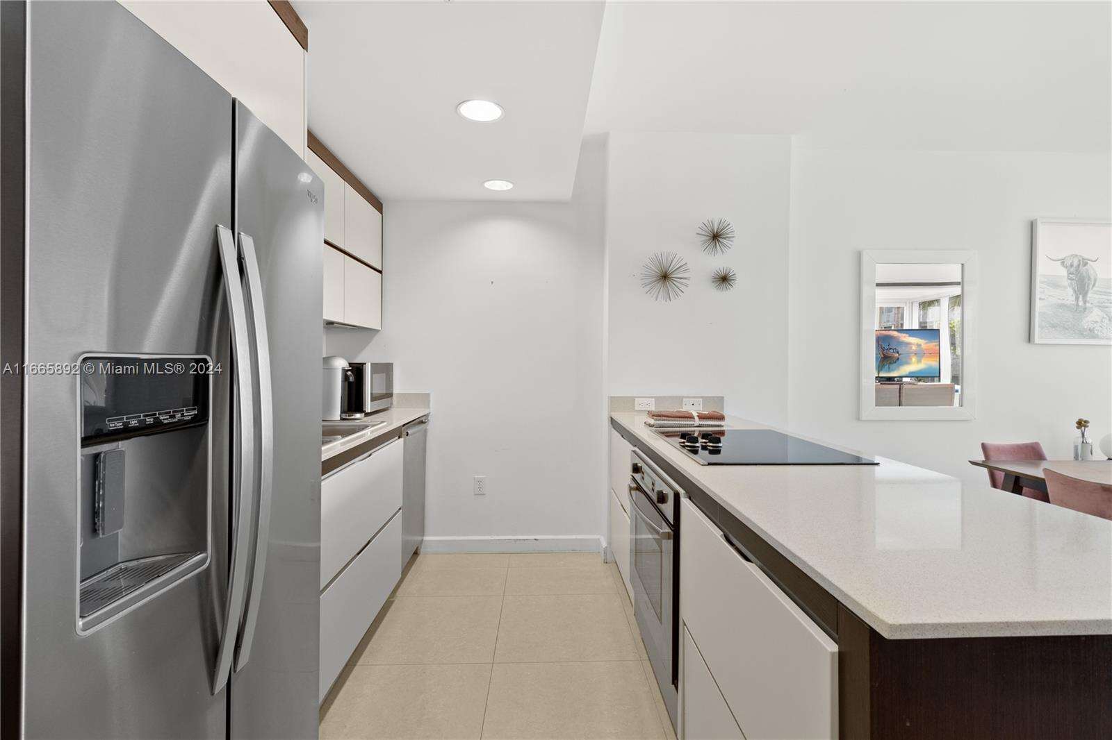 Artecity Unit #201 | Picture 5