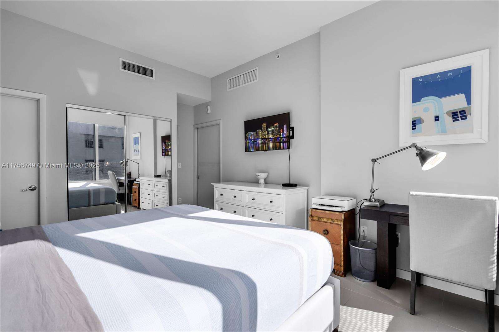 Artecity Unit #204 | Picture 11