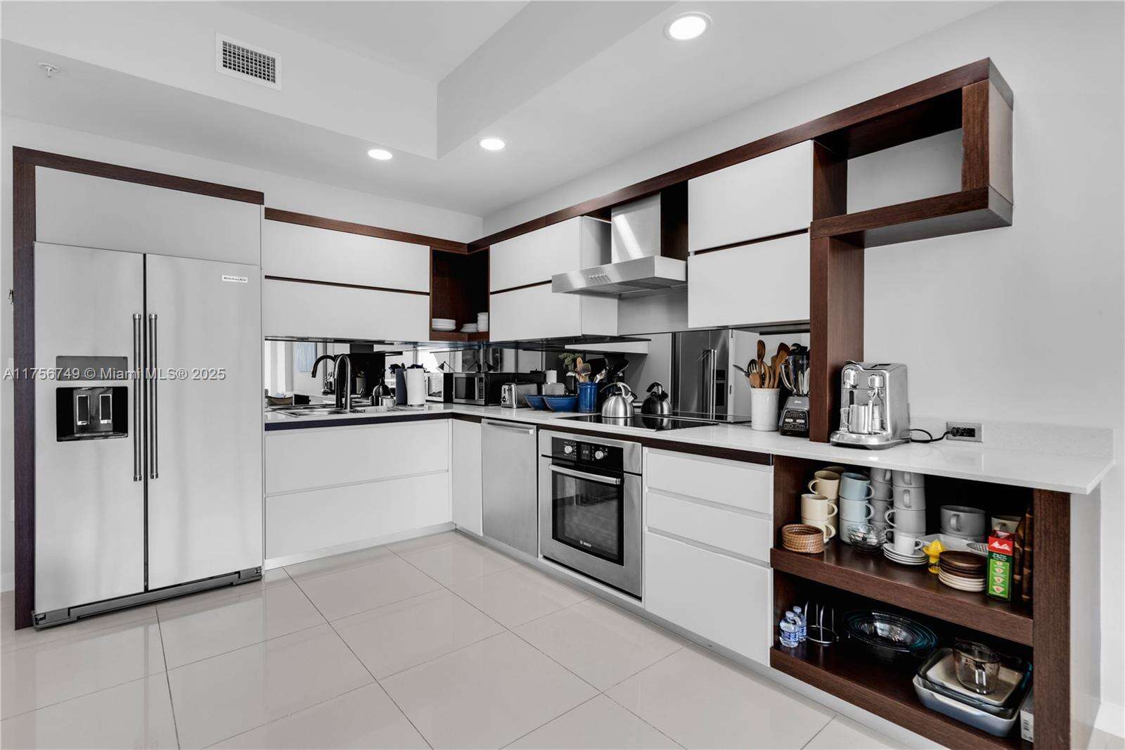 Artecity Unit #204 | Picture 5