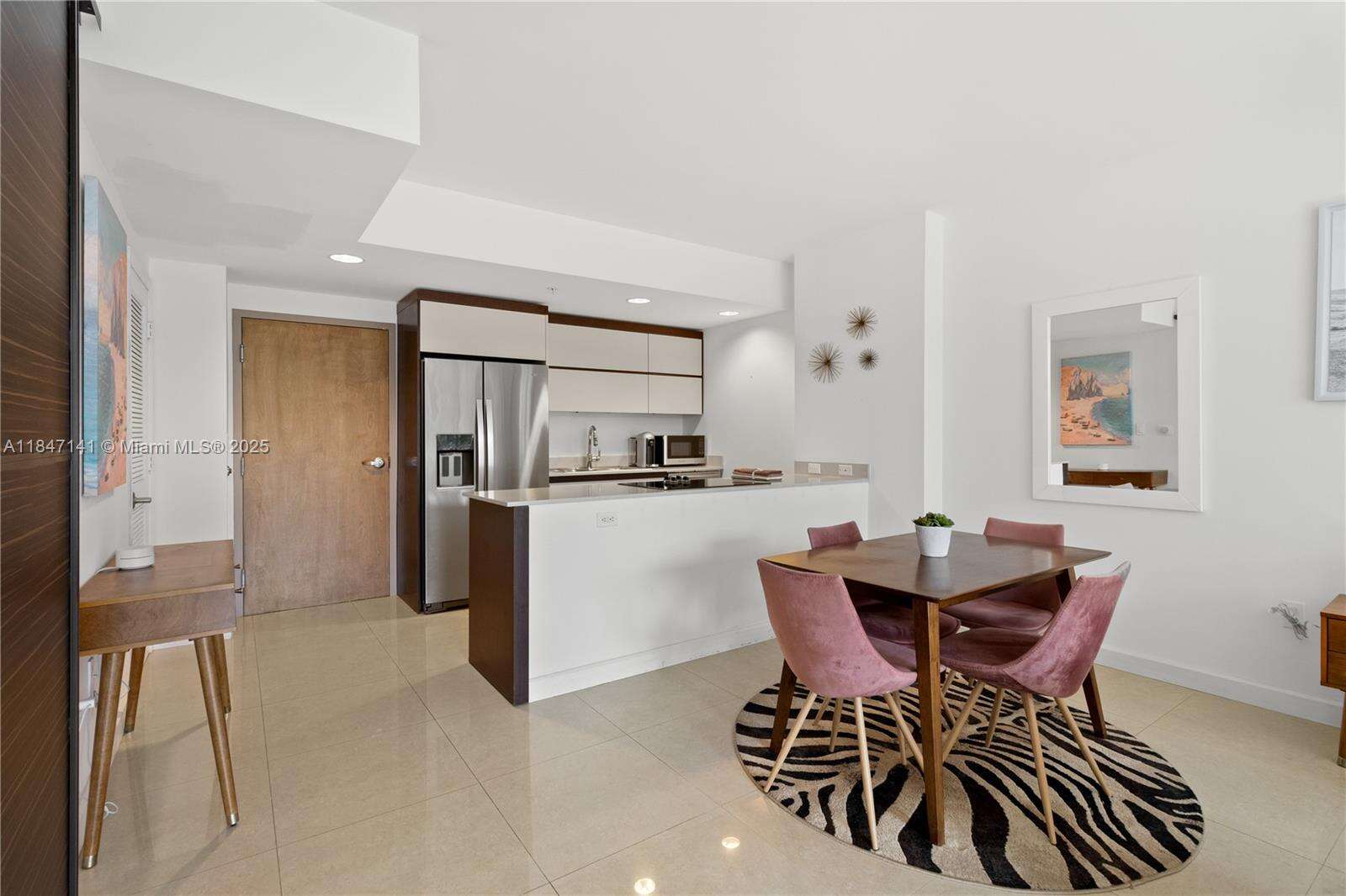 Artecity Unit #201 | Picture 15