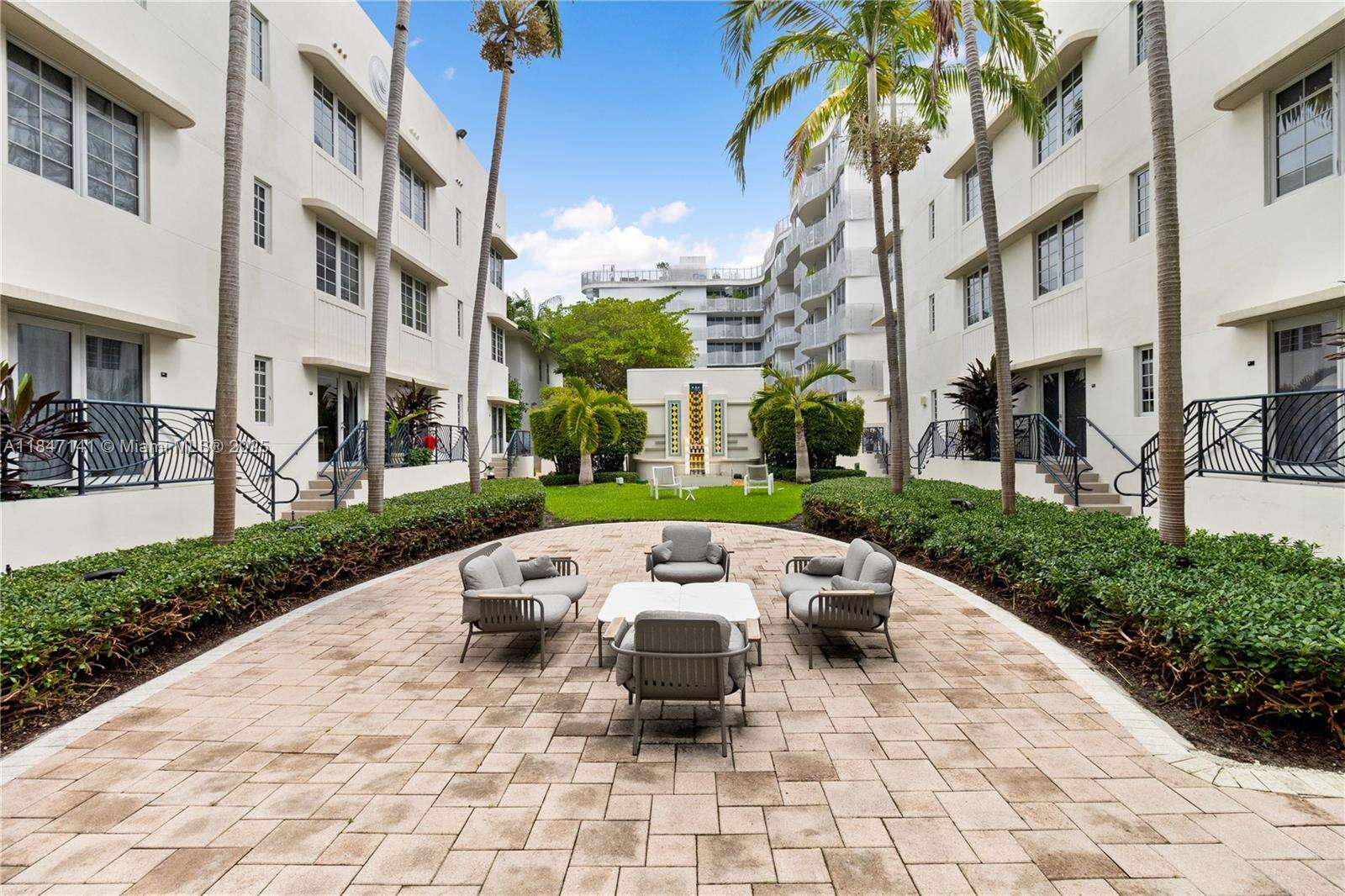 Artecity Unit #201 | Picture 22