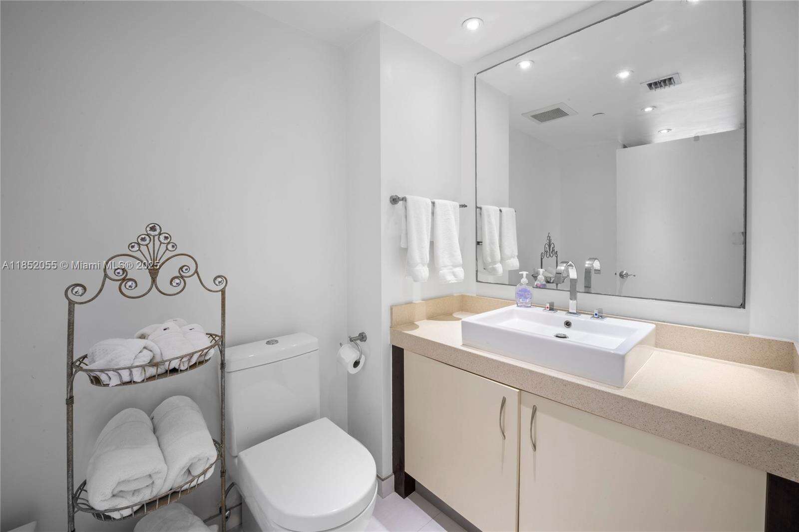 Artecity Unit #2 | Picture 18