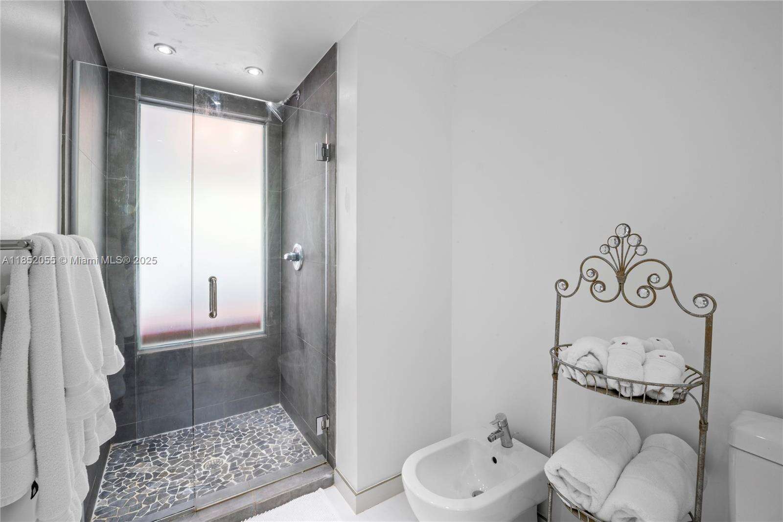 Artecity Unit #2 | Picture 19