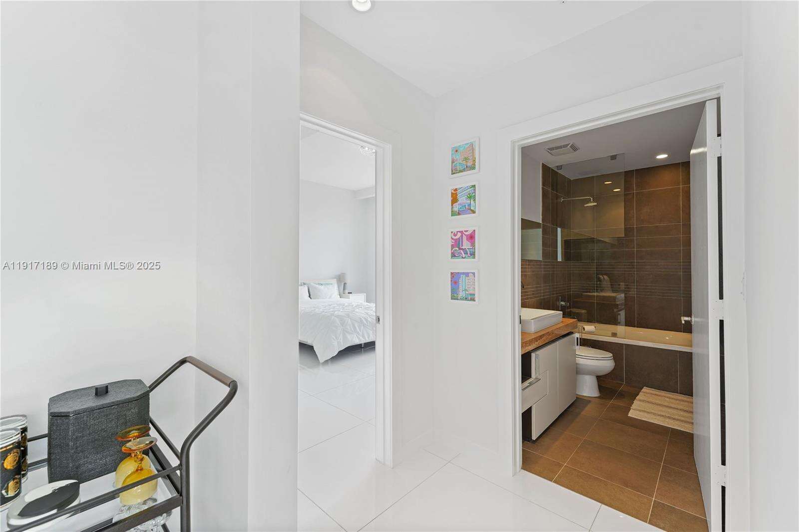 Artecity Unit #201 | Picture 14