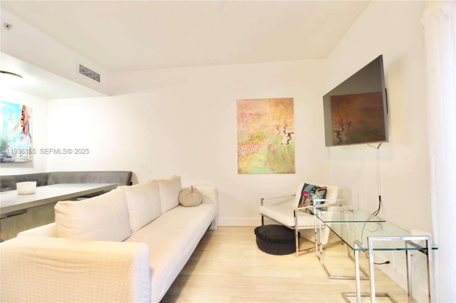 Artecity Unit #102 | Picture 2