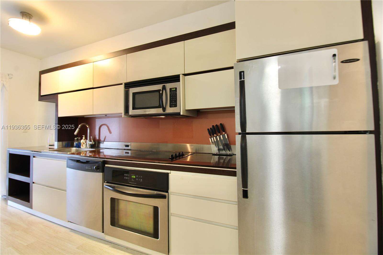 Artecity Unit #102 | Picture 6