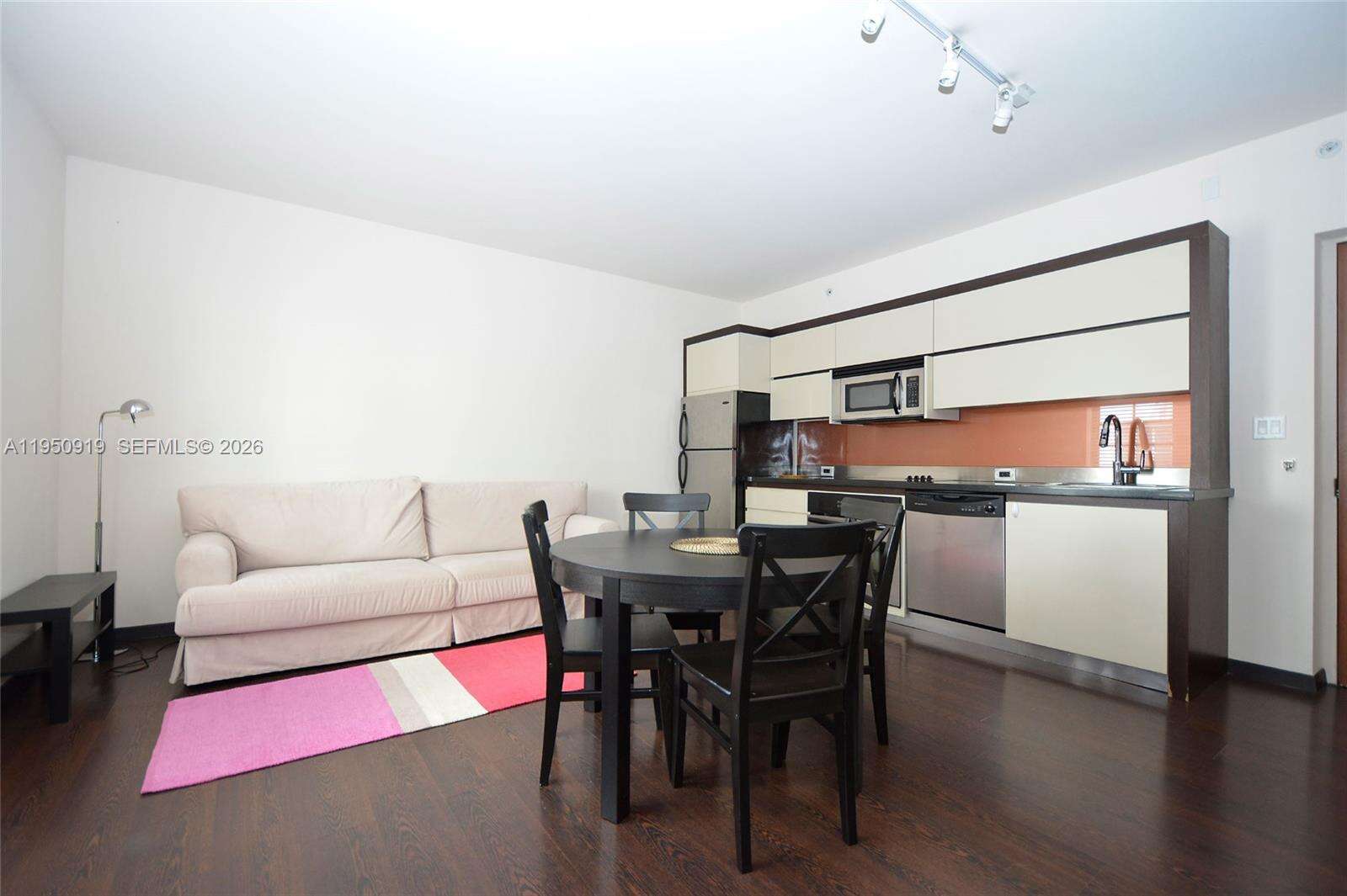 Artecity Unit #205 | Picture 3