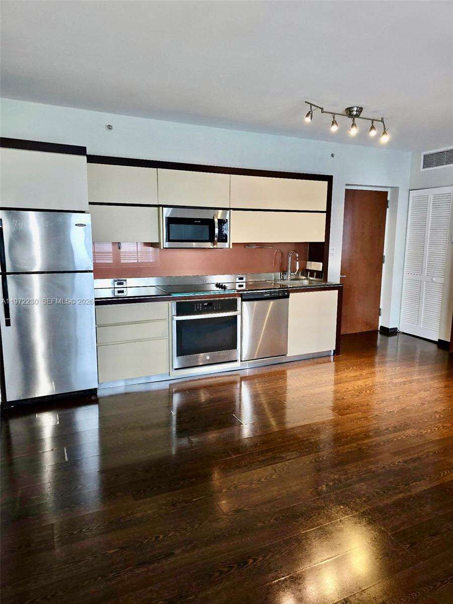 Artecity Unit #315 | Picture 6