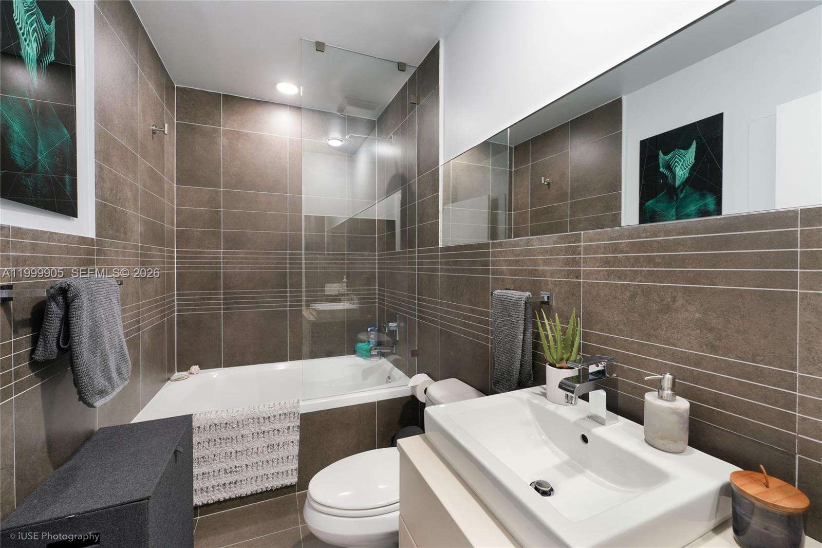 Artecity Unit #210 | Picture 20