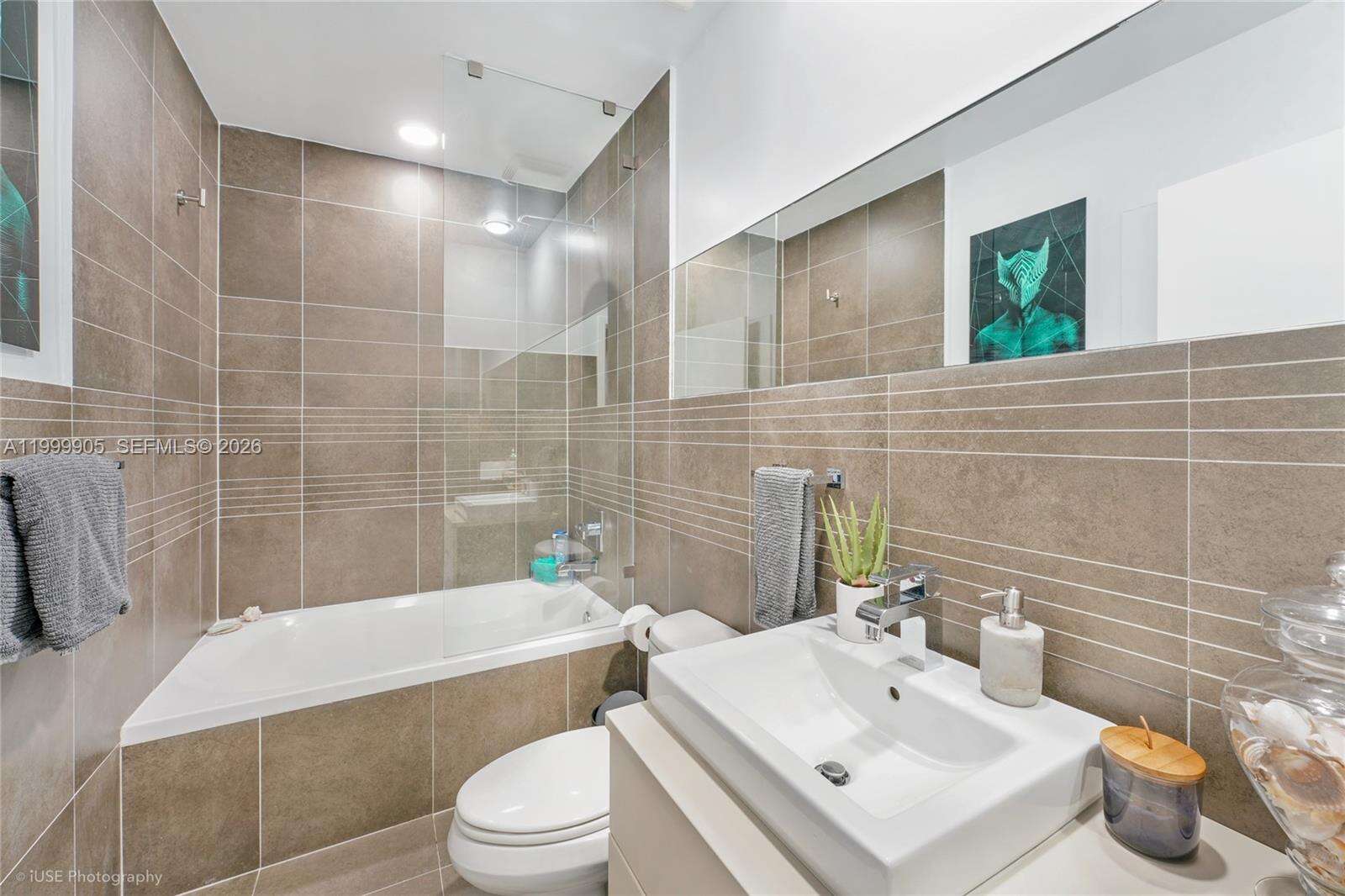 Artecity Unit #210 | Picture 21