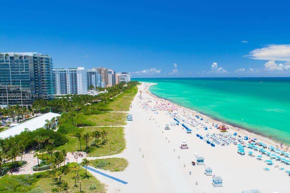 Artecity Unit #210 | Picture 31