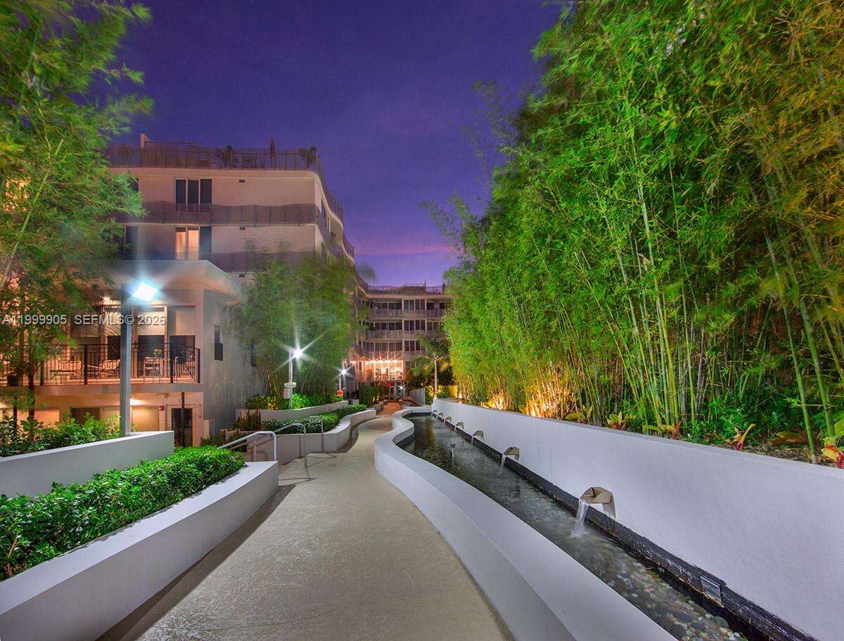 Artecity Unit #210 | Picture 33