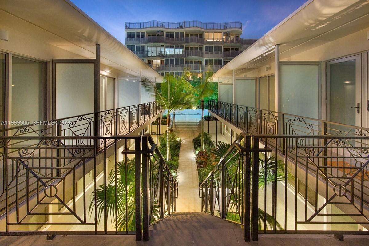 Artecity Unit #210 | Picture 37