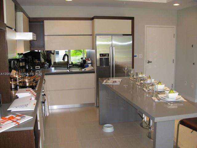 Artecity Unit #208 | Picture 2