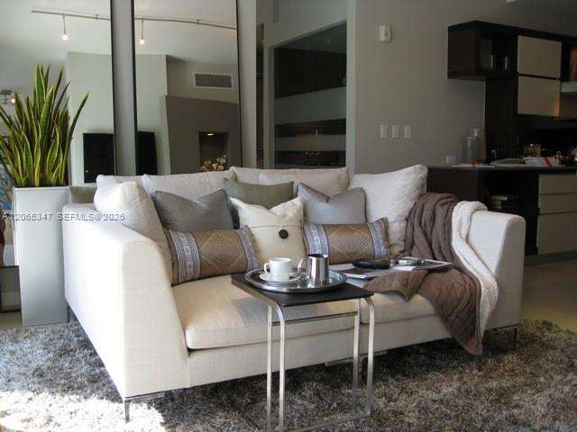 Artecity Unit #208 | Picture 3
